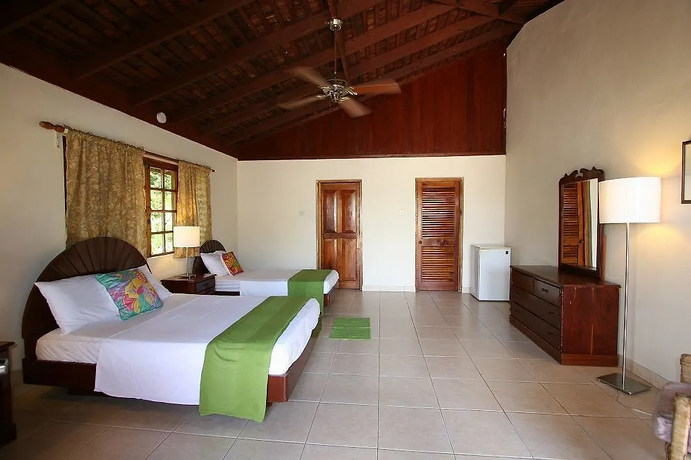 White Sands Negril 3*,  Giamaica